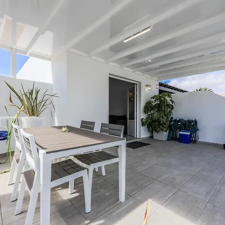 New Lanzasuites بلايا بلانكا