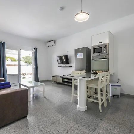 فيلة New Lanzasuites بلايا بلانكا