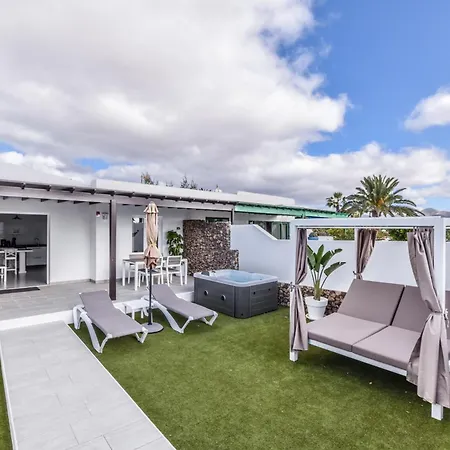 Villa New Lanzasuites Playa Blanca