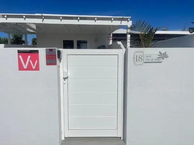 New Lanzasuites Villa Playa Blanca