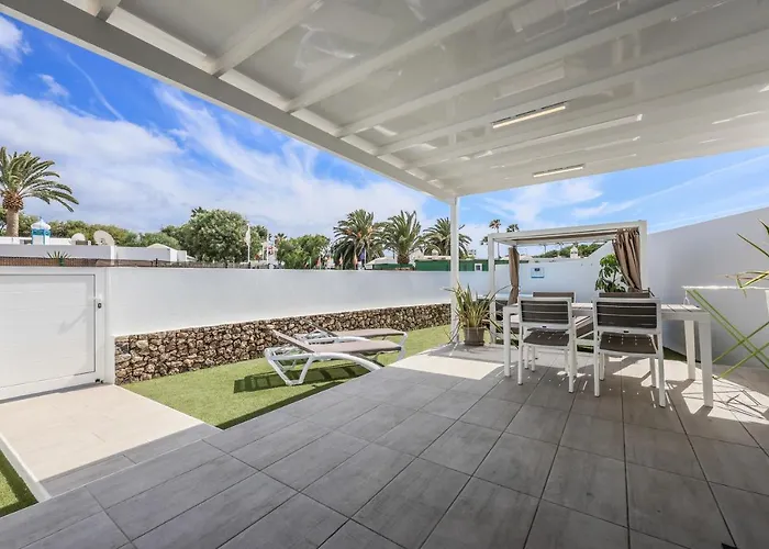 New Lanzasuites Villa Playa Blanca