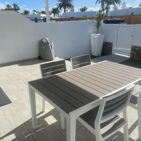 New Lanzasuites Villa