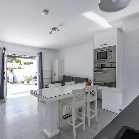 Villa New Lanzasuites *