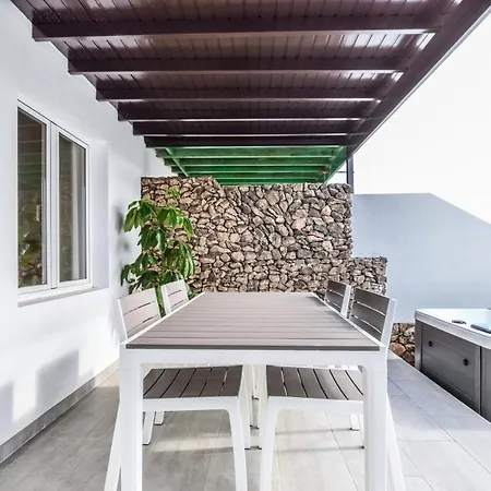 New Lanzasuites Willa Playa Blanca (Lanzarote)