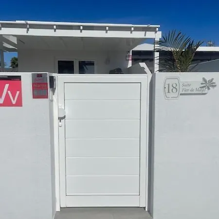 New Lanzasuites וילה פלאיה בלנקה