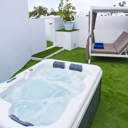 New Lanzasuites Villa *