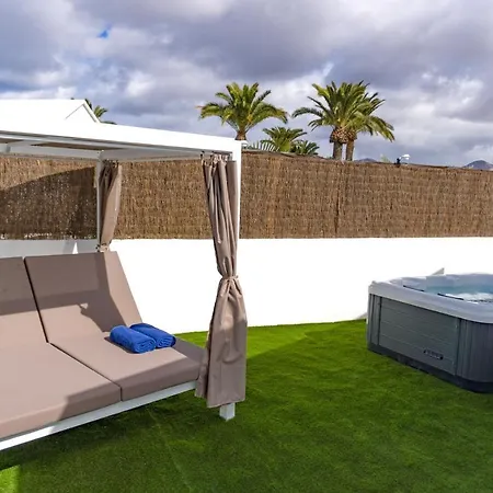 New Lanzasuites Villa *
