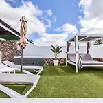 New Lanzasuites Vila *