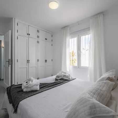 New Lanzasuites Villa